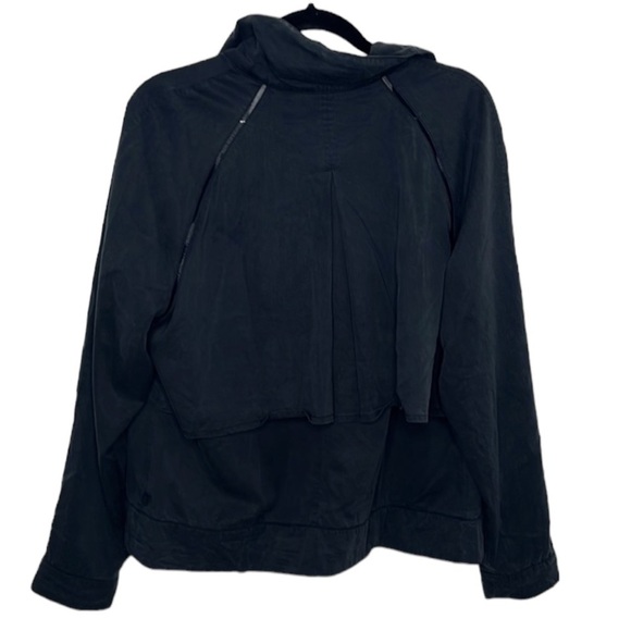 Lululemon Soft Summer Black Asymmetrical Zip Lightweight Vent Jacket NO SIZE - Picture 7 of 8